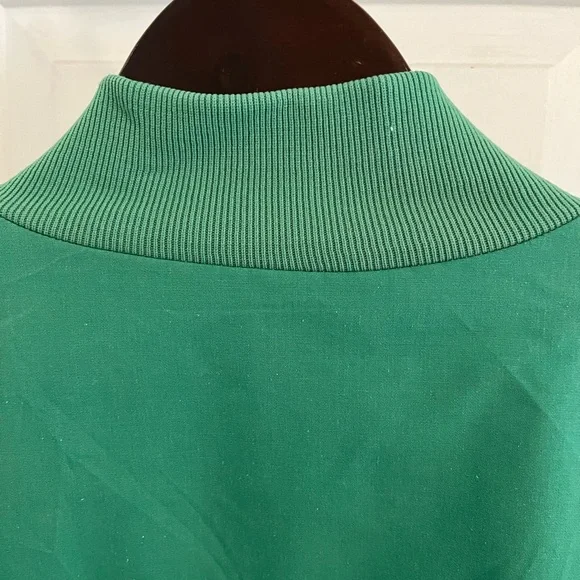 Vintage Upstream Premium Division Super Crest Green